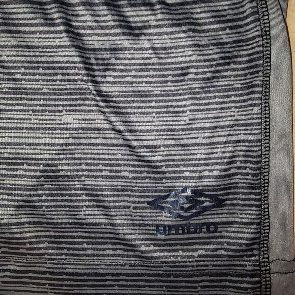 Umbro black & Gray Men's Soccer shirts size Large - Picture 4 of 7